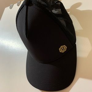 lululemon 2018 SeaWheeze runner’s hat one size